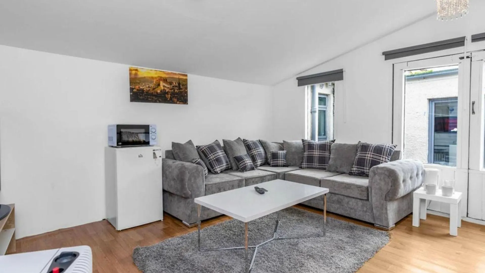 Charming Edinburgh Guest Room With Private Entrance 5 Min Buses To City Centre ゲストハウス